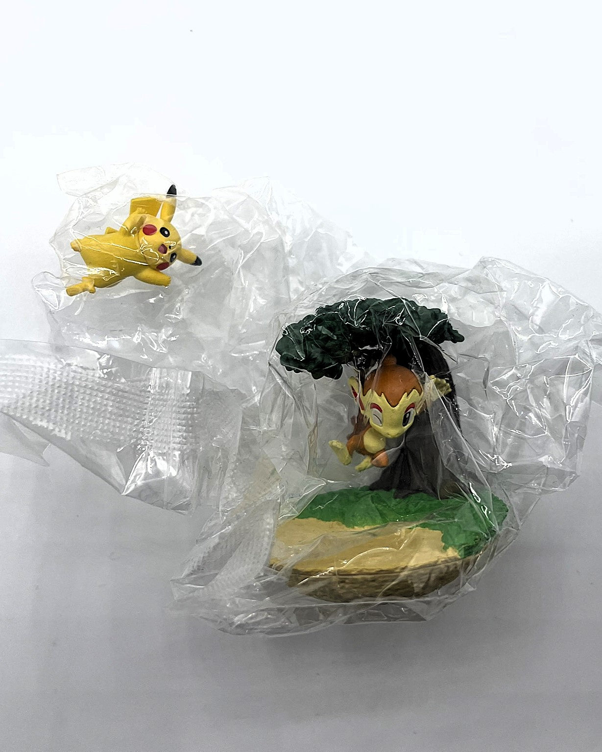 Pokemon - Terrarium Collection Volume 12 Pikachu and Marmoset Chimchar