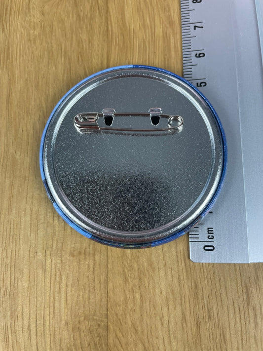 Badge Leorio Paladinight Dos au combat B 5,5 cm | Hunter × Hunter | Bandai Spirits