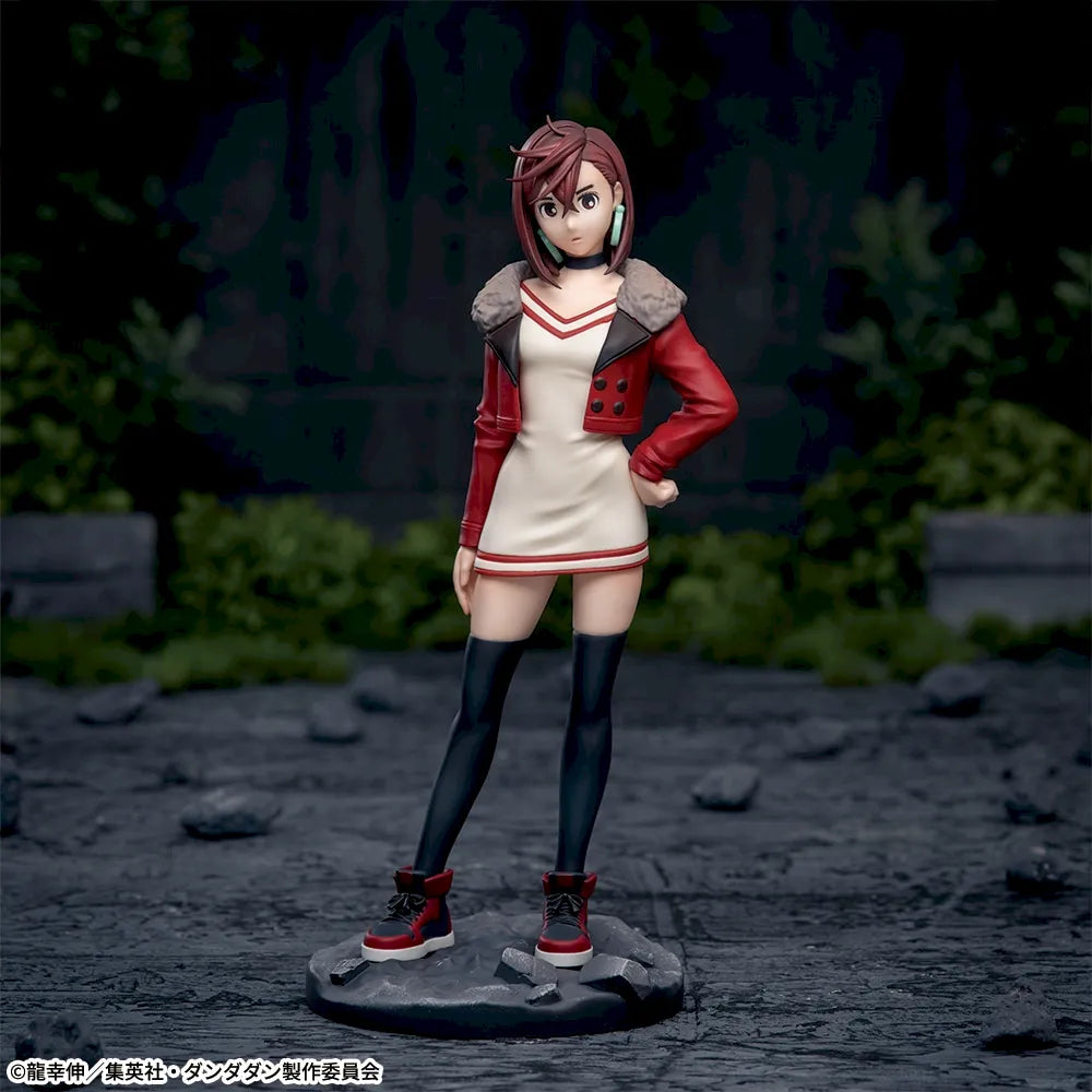 Figurine Ayase Momo de Dandadan Luminasta.