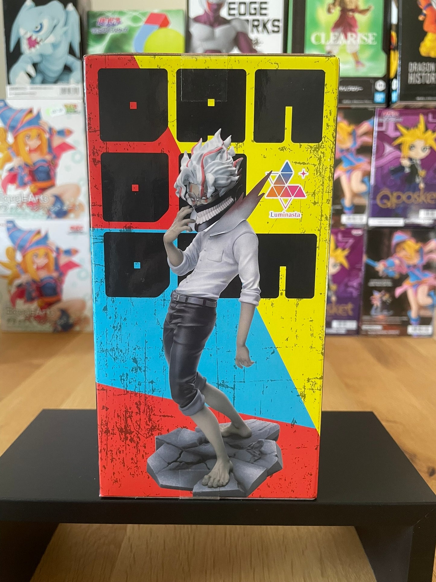Figurine Okarun Transformé Dandadan Luminasta – dans sa boîte.