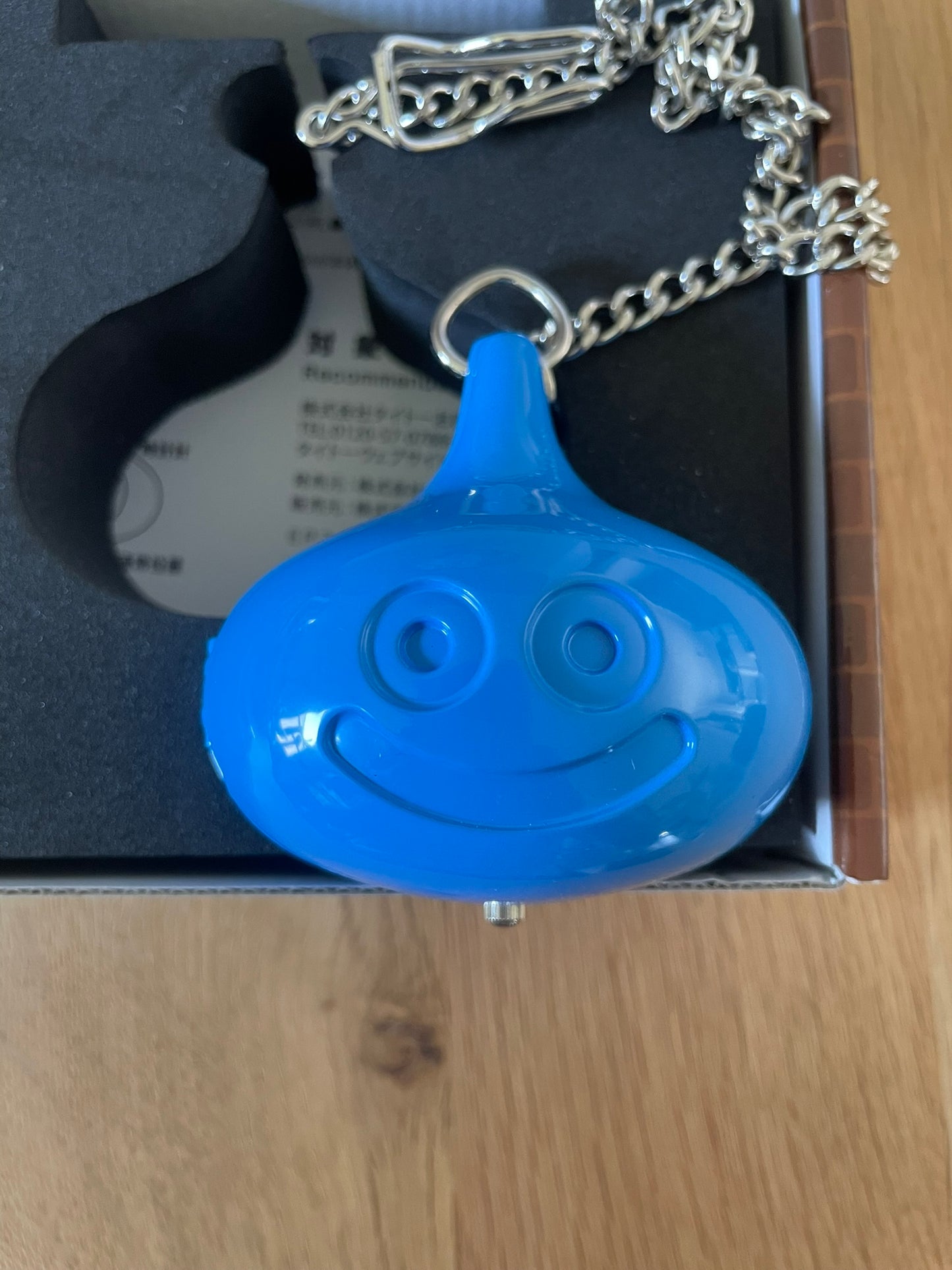 Montre Dragon Quest avec à gousset Slime – dans sa boite.