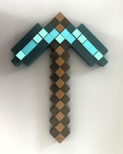 Minecraft - Furyu - Figurine Pioche en Diamand Diamond Pickaxe 40 cm