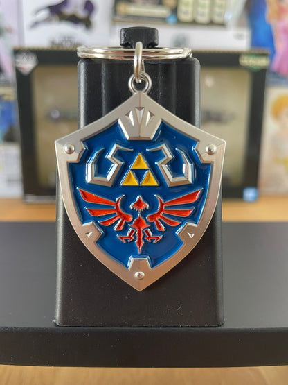 Porte-clés métallique Zelda – Bouclier Hylien Ichiban Kuji Tears of the Kingdom