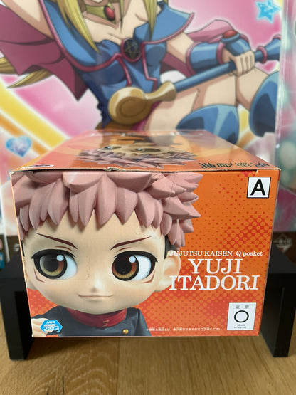 Figurine Yuji Itadori Q Posket Noir 14 cm | Jujutsu Kaisen | Banpresto