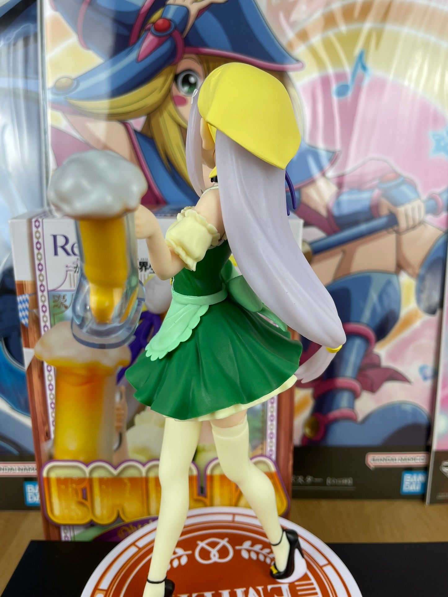 Figurine Emilia Super Premium Oktoberfest ver. 21 cm (Ouvert) | Re:Zero | SEGA