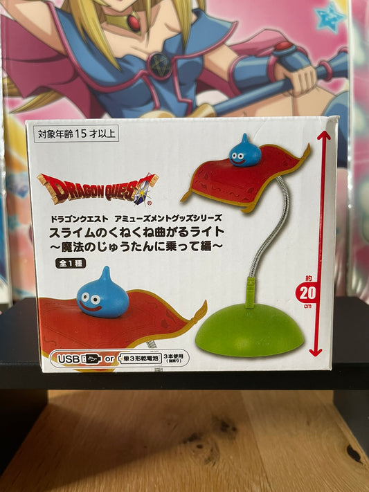Dragon Quest – Lampe flexible Slime sur tapis volant 20 cm Square Enix