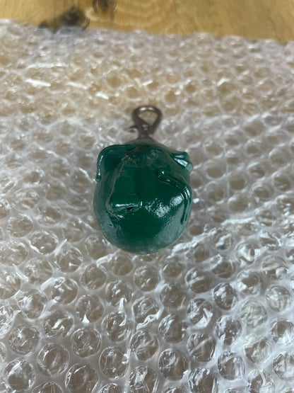 Porte-clés Behelit vert Berserk Ichiban Kuji Masterelive Collection Hangeki no Chikai