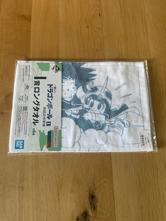 Serviette longue Dragon Ball Ichiban Kuji – Chichi et Son Goku enfant – Collection EX Son Goku Shugyou-hen
