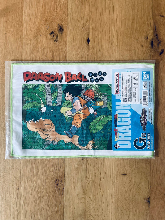 Serviette Dragon Ball avec Goku, Gohan – sous sachet Ichiban Kuji Dragon Ball VS Omnibus Ultra (Lot G).