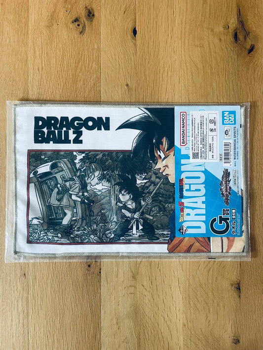 Serviette Dragon Ball avec Goku, Bulma – sous sachet Ichiban Kuji Dragon Ball VS Omnibus Ultra (Lot G).