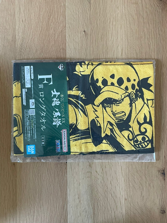 Serviette One Piece avec Trafalgar Law – sous sachet Ichiban Kuji Shikon no Keifu (Lot F).