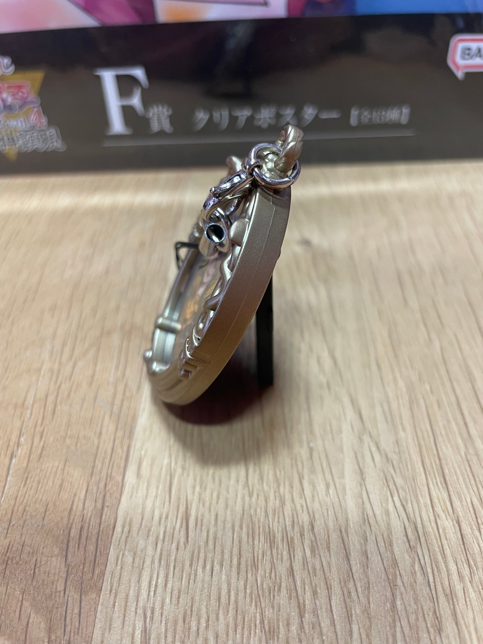 Porte-clés Stand acrylique Ruggie Bucchi Picwiz 6 cm | Twisted Wonderland | SEGA